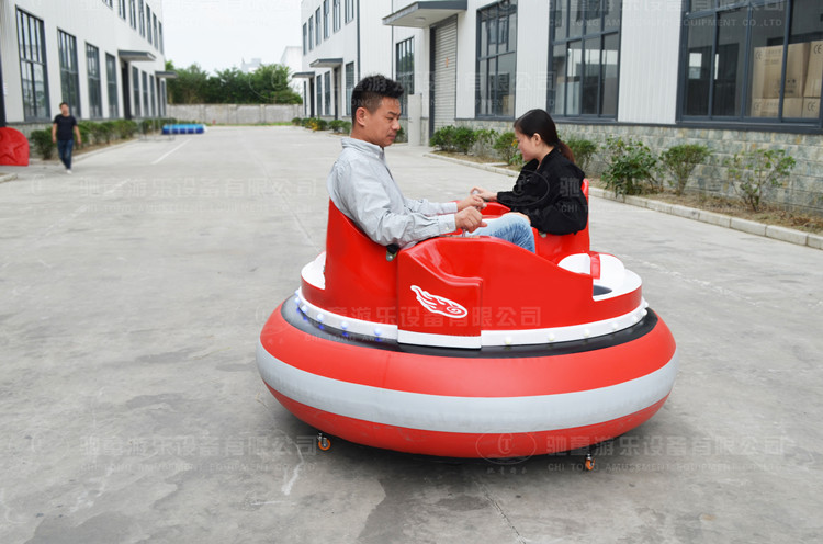 2019年新款碰碰車(chē)